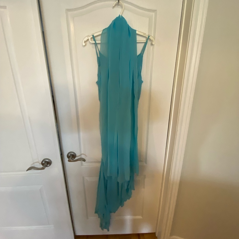 Designer flowy dress - Picture 2 of 4